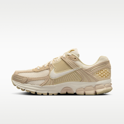 W+NIKE+ZOOM+VOMERO+5.png